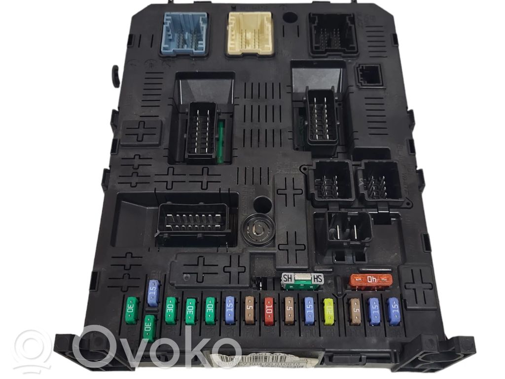 Citroen C5 Fuse module 