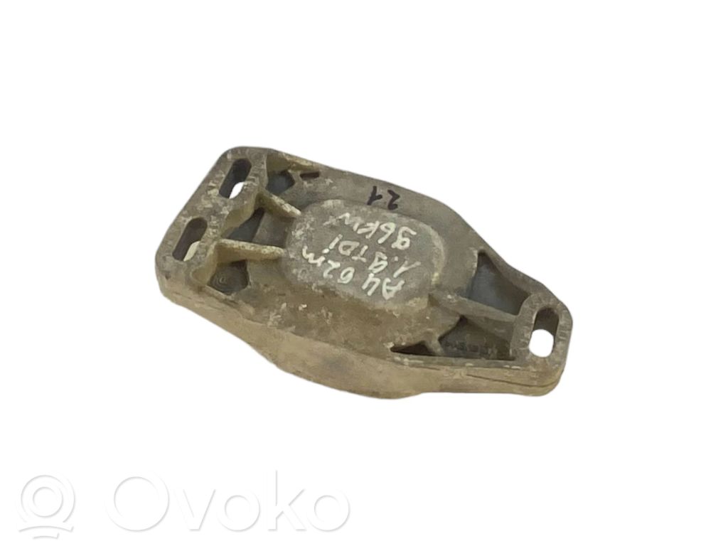 Audi A4 S4 B6 8E 8H Engine mounting bracket 
