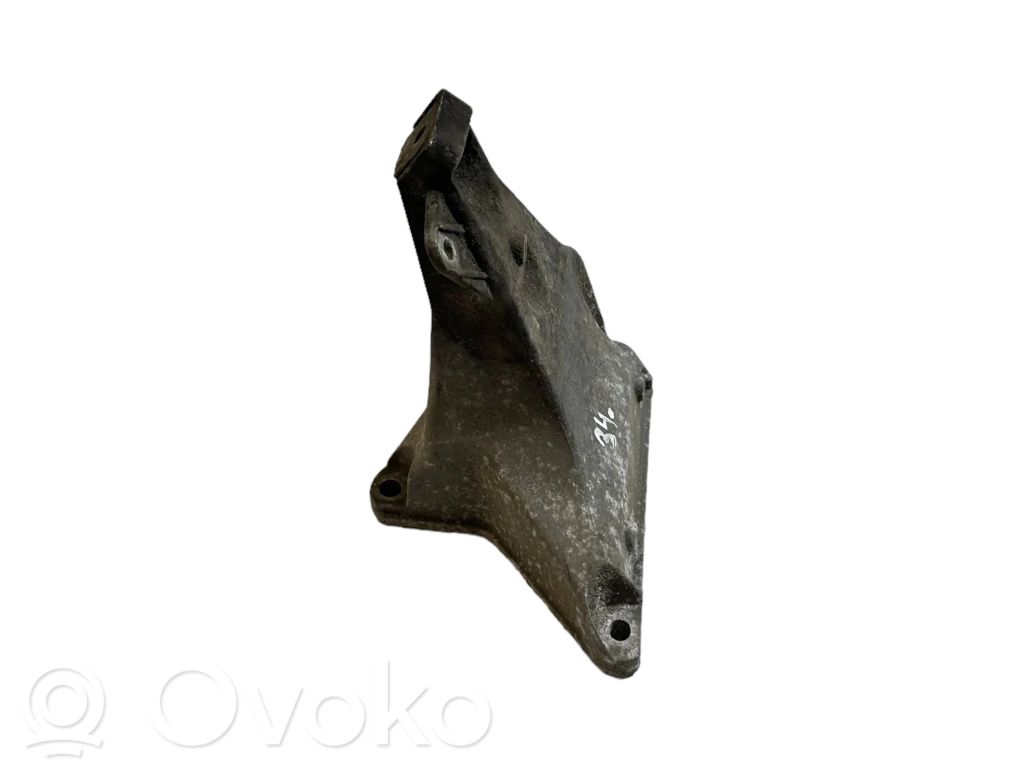 Audi A4 S4 B6 8E 8H Engine mounting bracket 