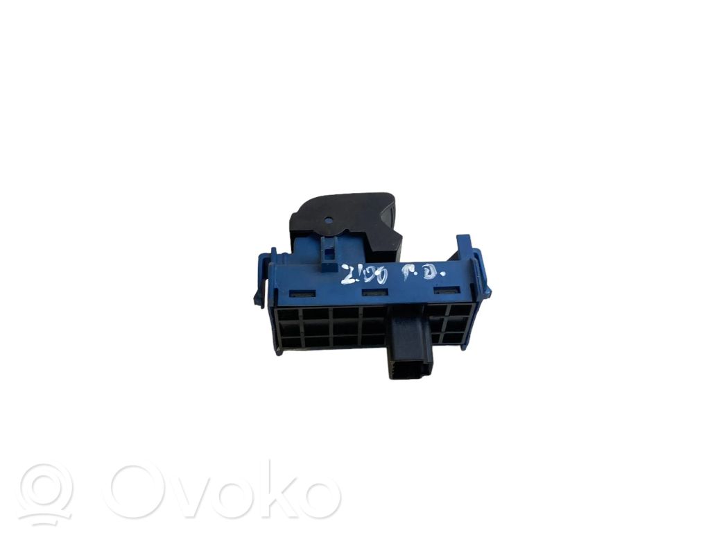 Toyota Avensis T270 Electric window control switch 