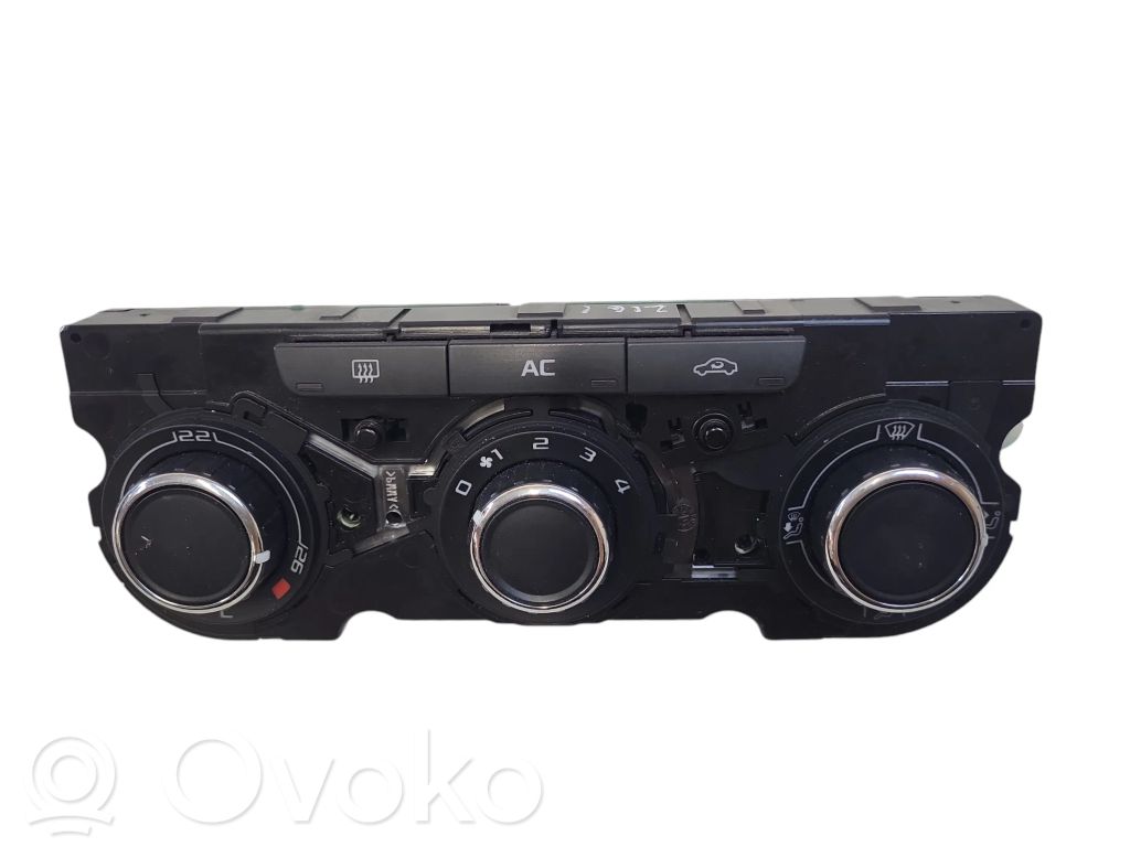 Skoda Octavia Mk2 (1Z) Climate control unit 
