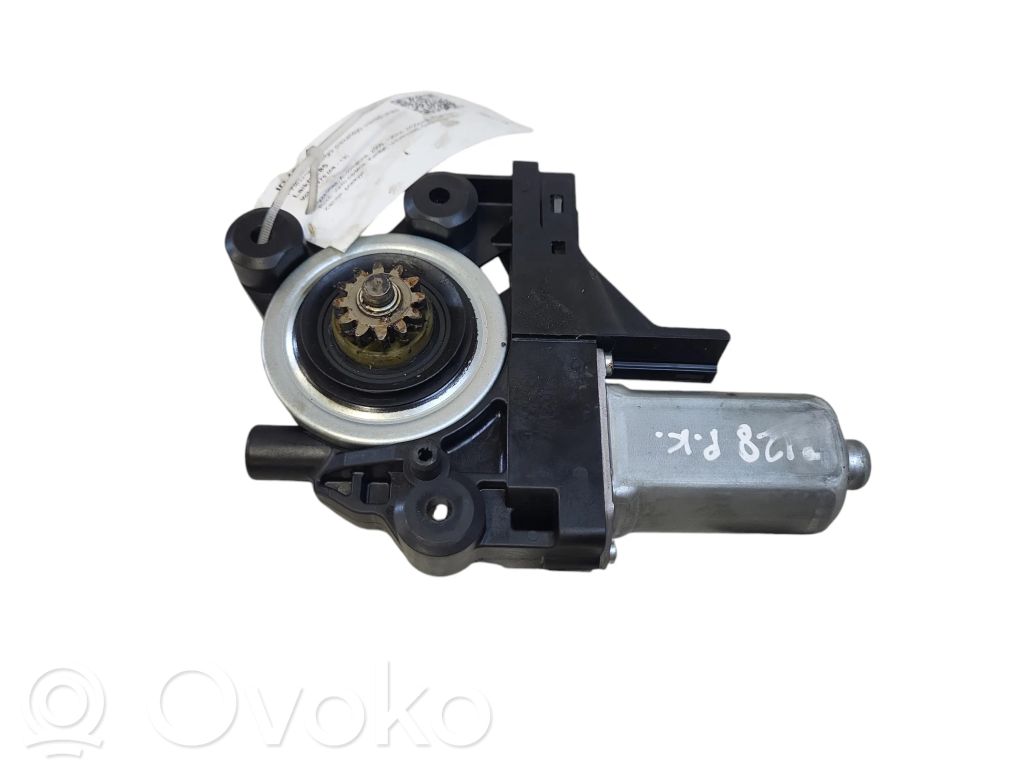 Volvo V70 Priekinio lango pakelėjo varikliukas 