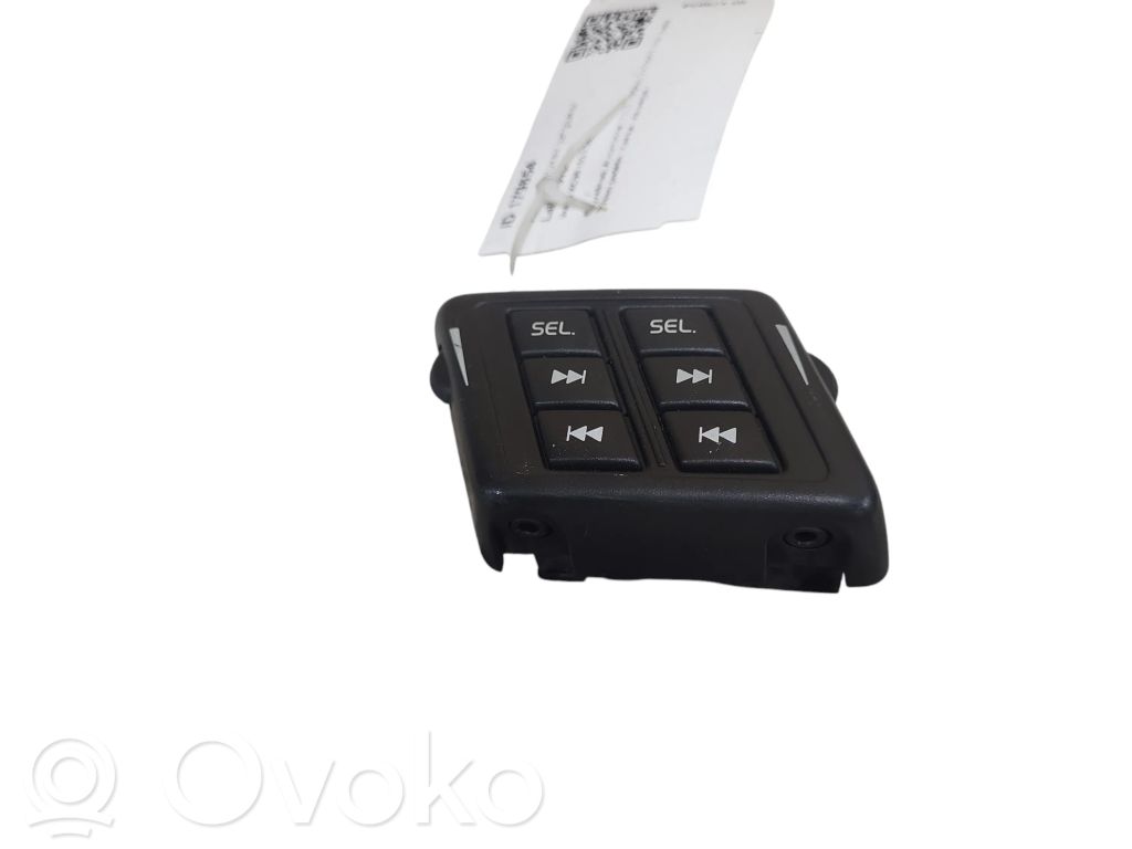 Volvo XC90 Butoane/comutatoare pe volan 