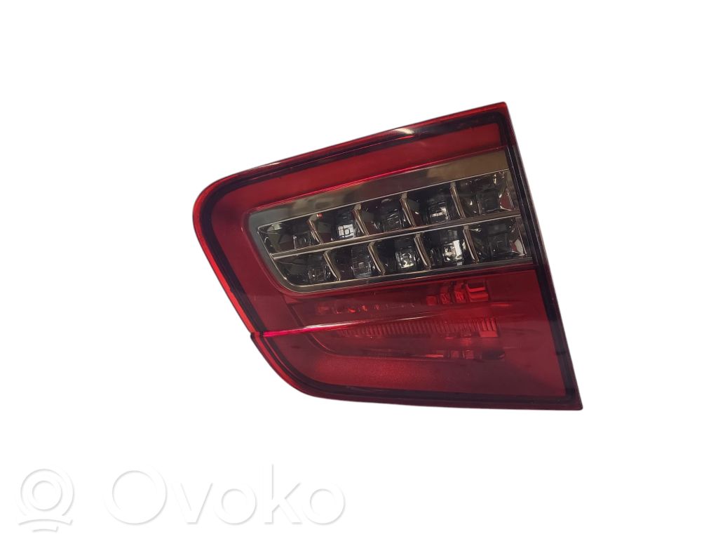 Citroen C5 Lampă spate în capacul portbagajului 