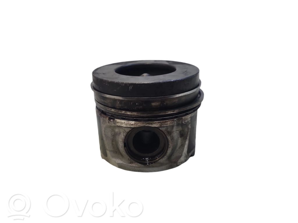 Opel Antara Piston