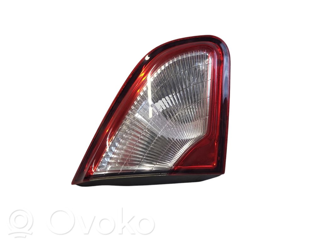 Nissan Qashqai Luci posteriori del portellone del bagagliaio