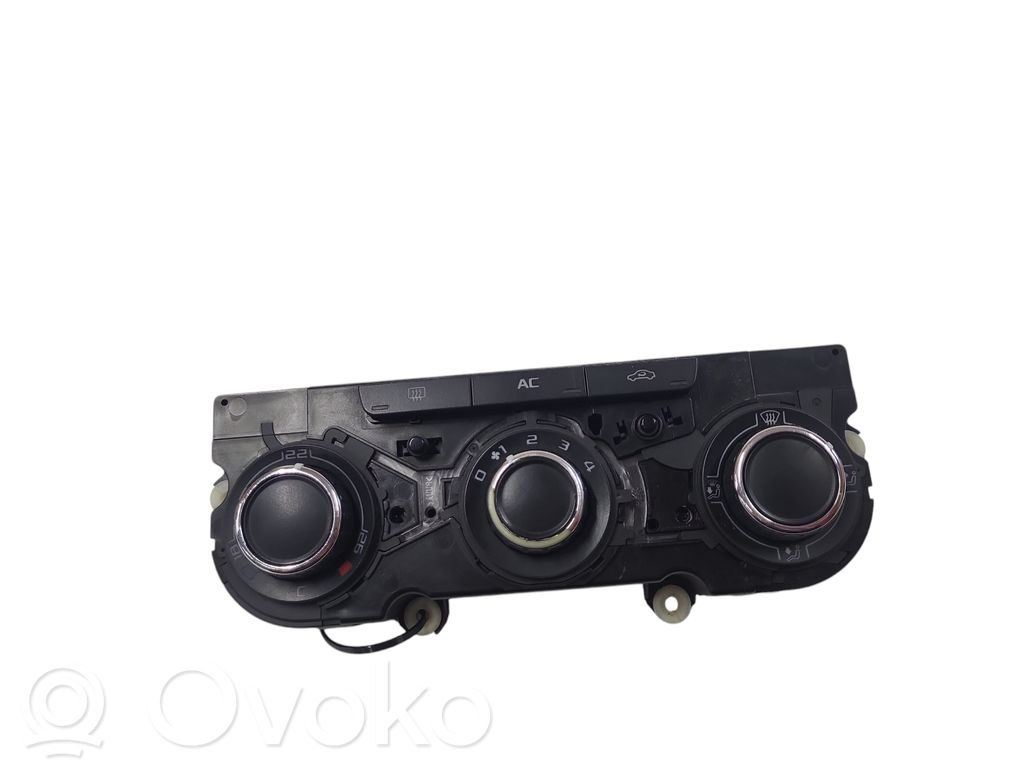 Skoda Octavia Mk2 (1Z) Climate control unit 