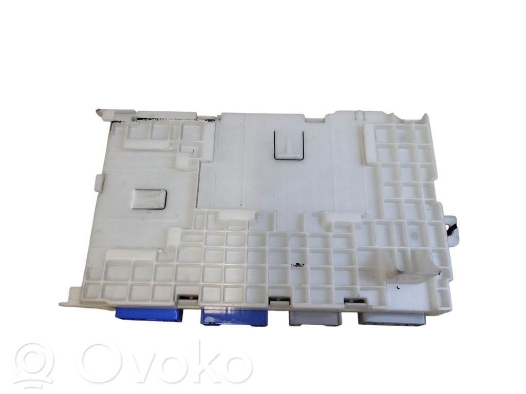 Mazda 3 II Comfort/convenience module 