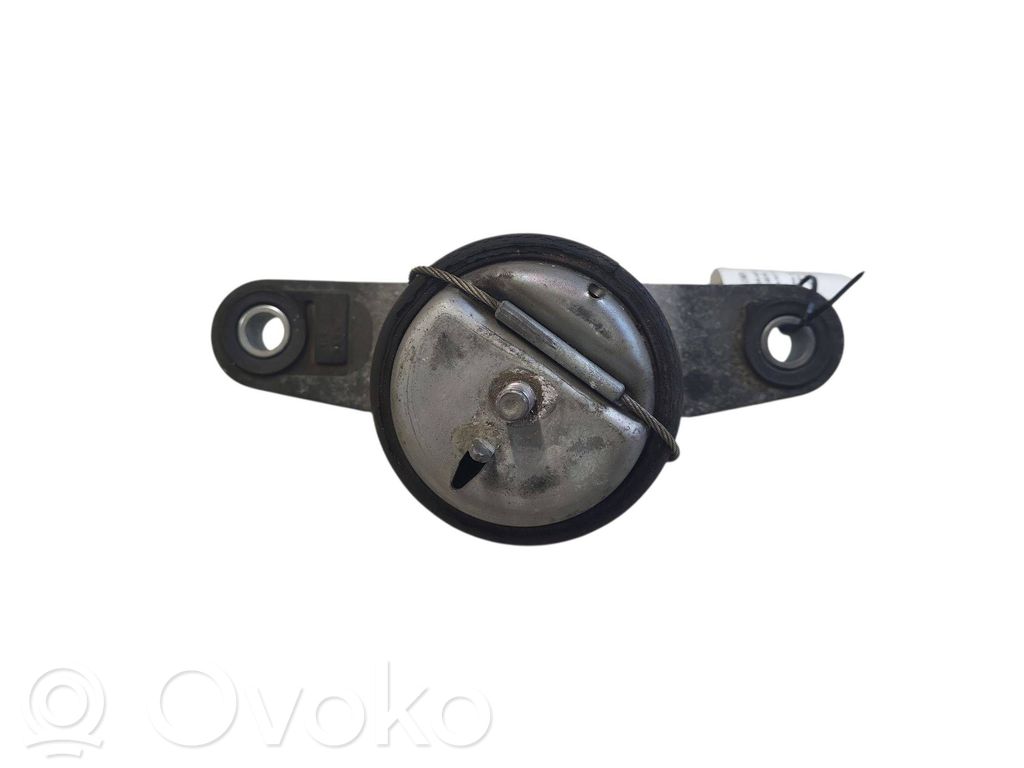 Engine mount bracket   30778953