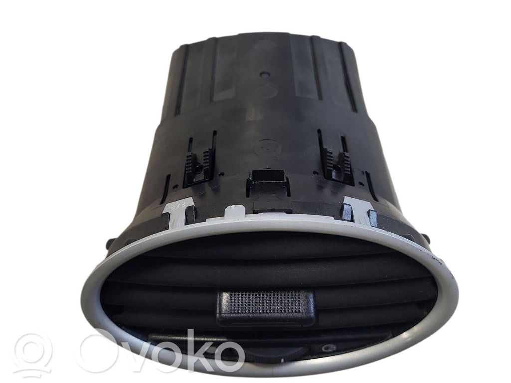Ford Focus Dashboard side air vent grill/cover trim 