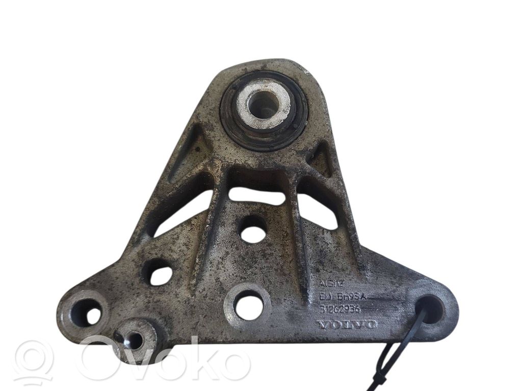 Engine mounting bracket   31262936,2906100