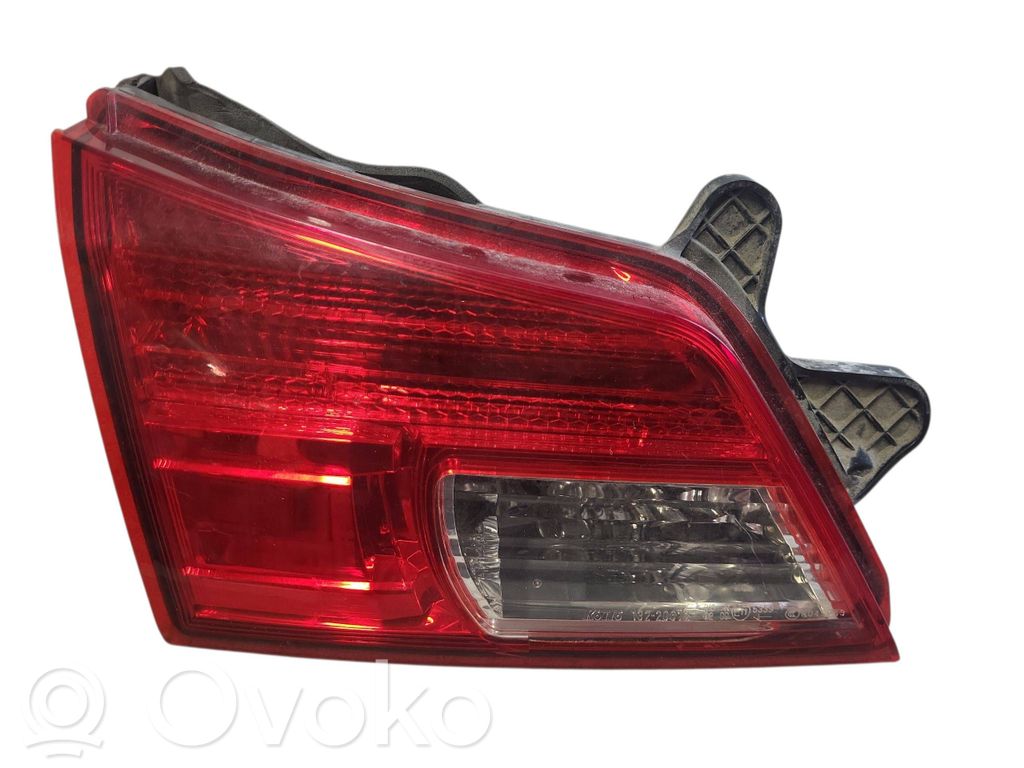 Subaru Outback Feux arrière sur hayon