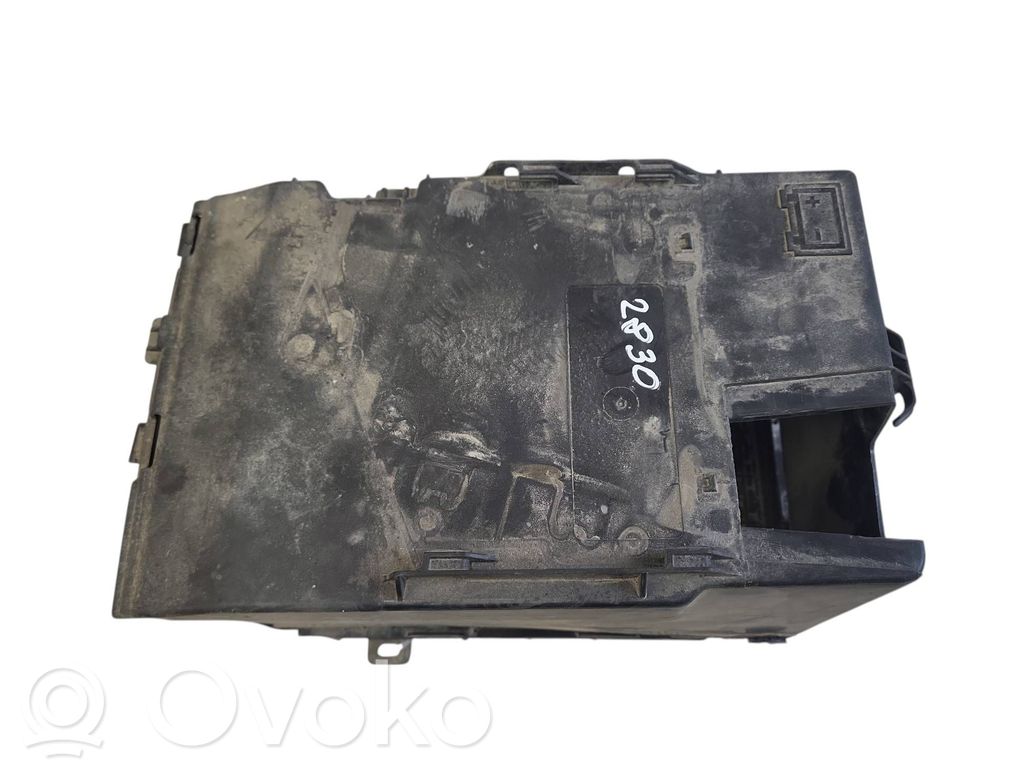 Citroen C3 Akumuliatoriaus dėžė 