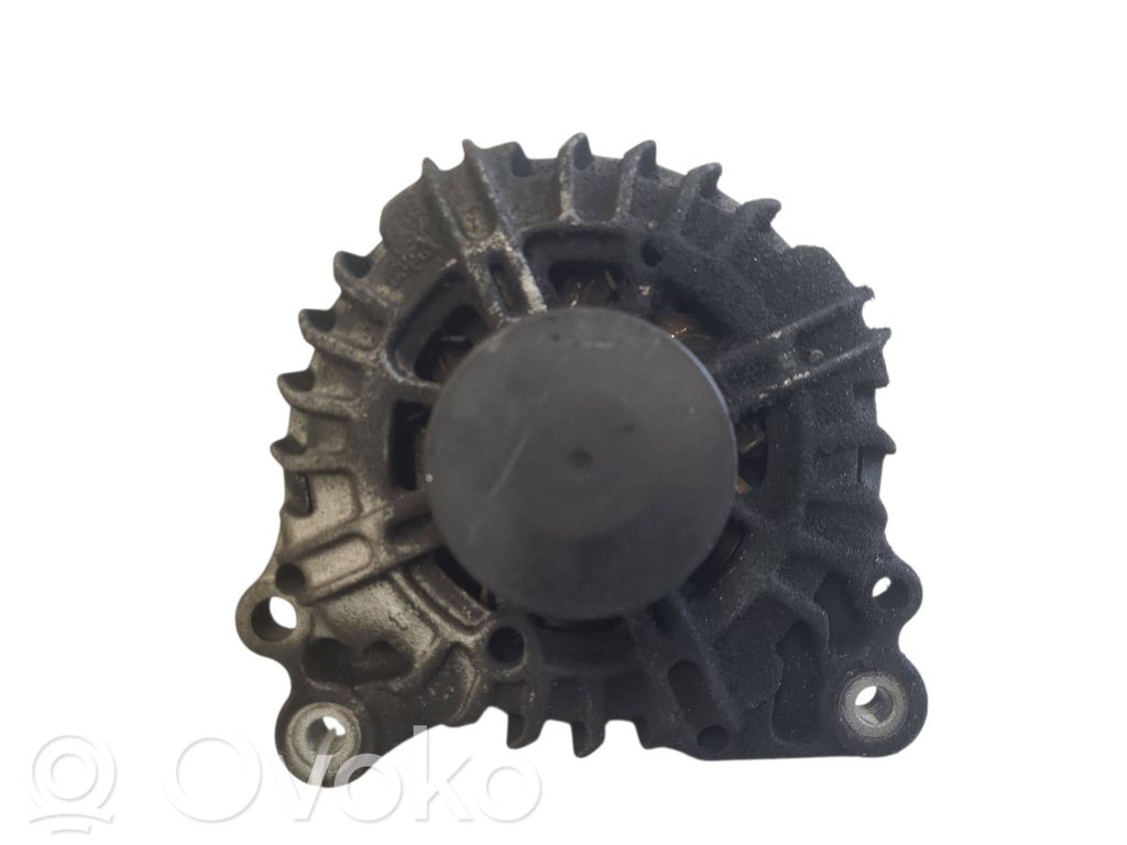 Volkswagen PASSAT B6 Alternator 