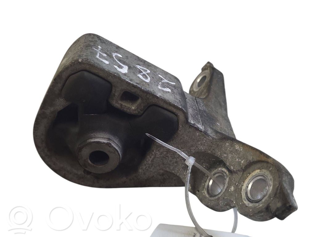 Subaru Outback Engine mount bracket 