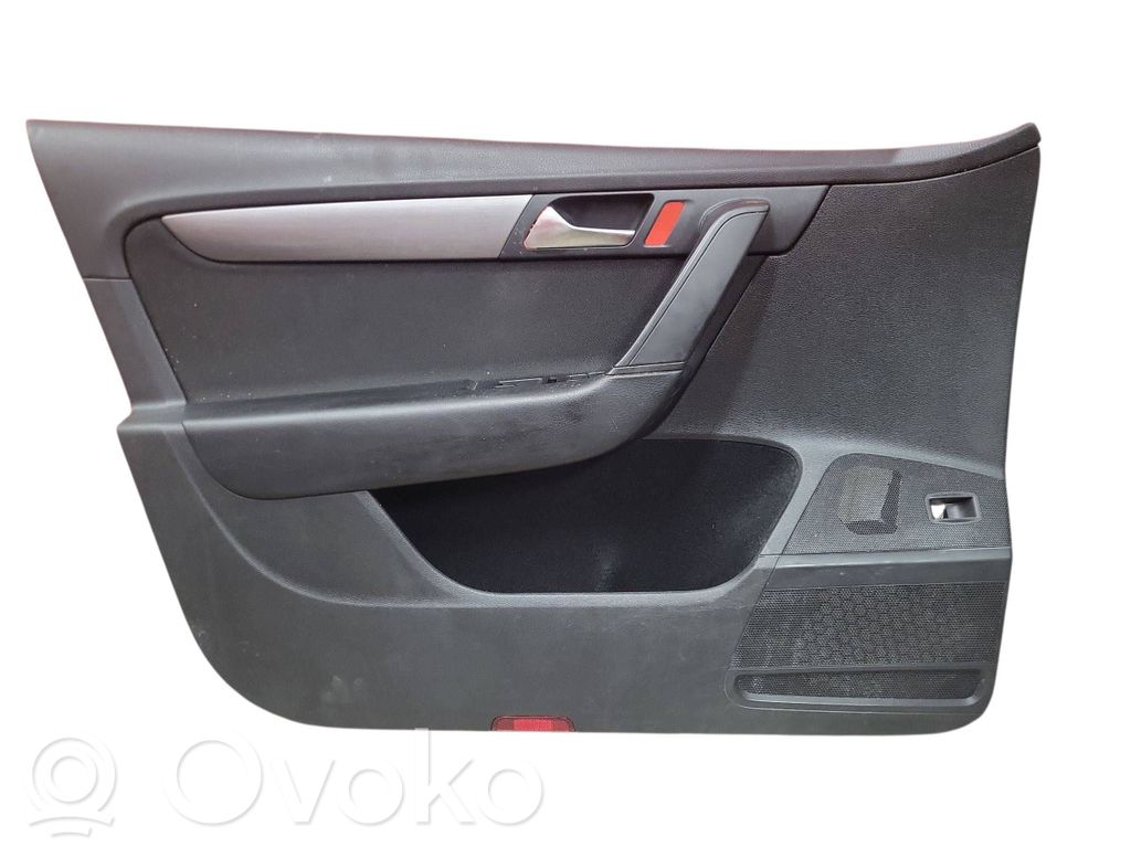 Volkswagen PASSAT B7 Boczki / Poszycie drzwi przednich 
