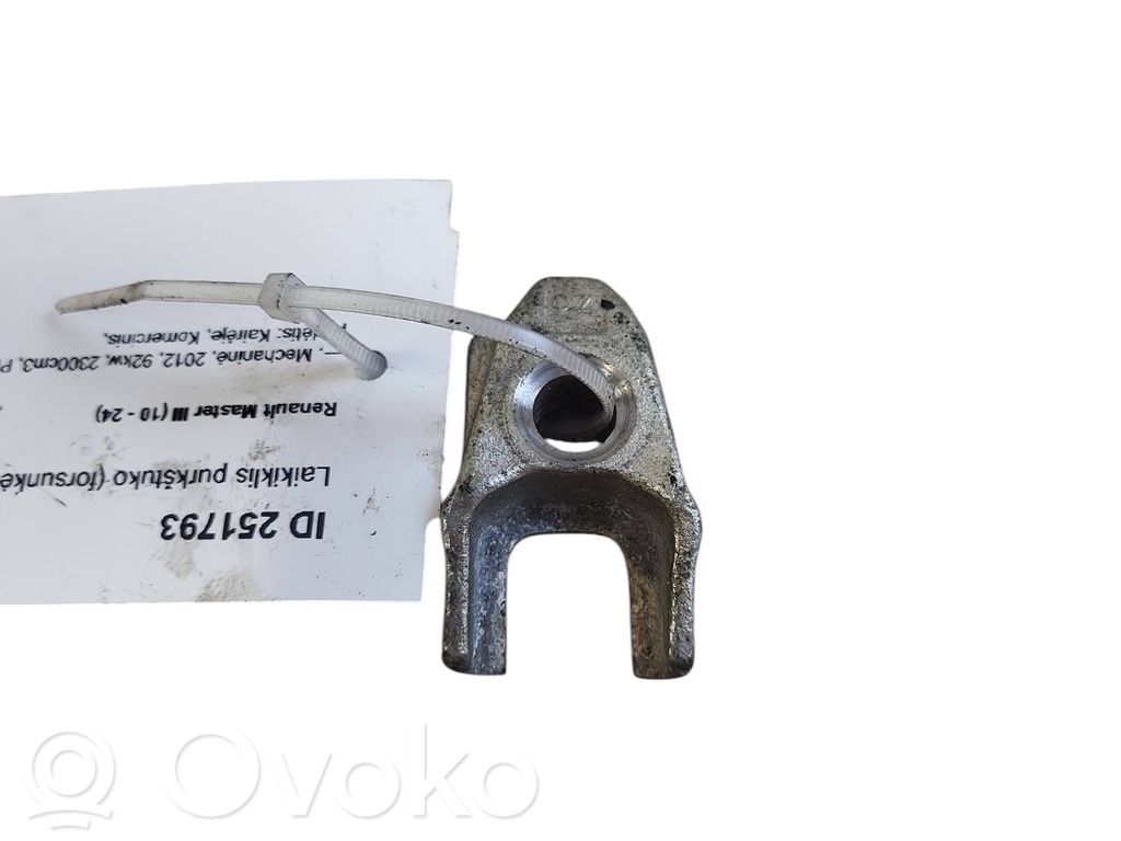Abrazadera del inyector de combustible