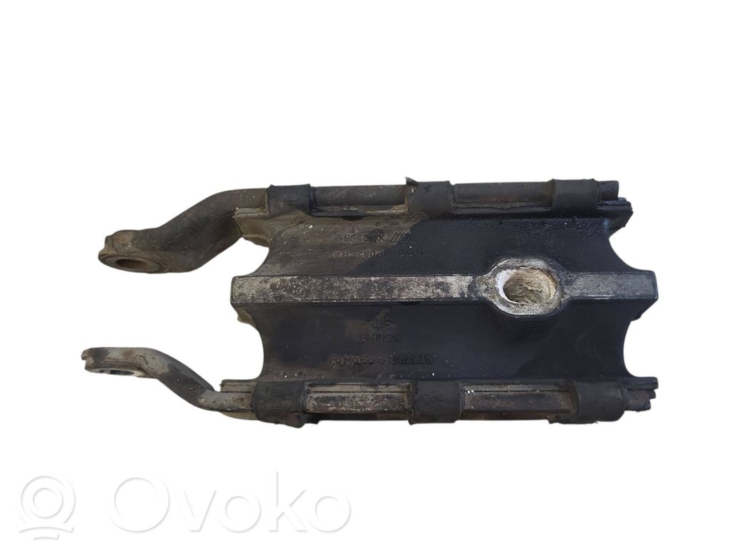 Engine mount bracket   31262935,8G9N6P082BA