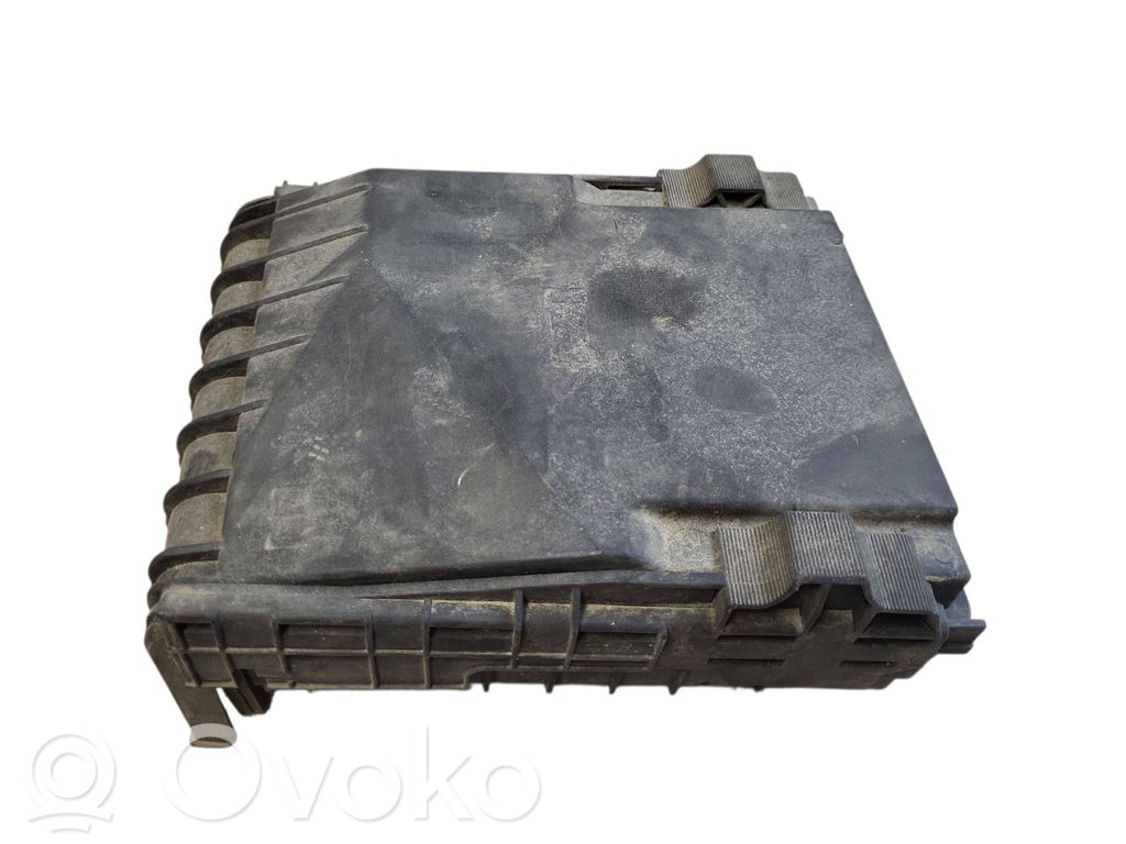 Volkswagen Golf V Módulo de fusible 