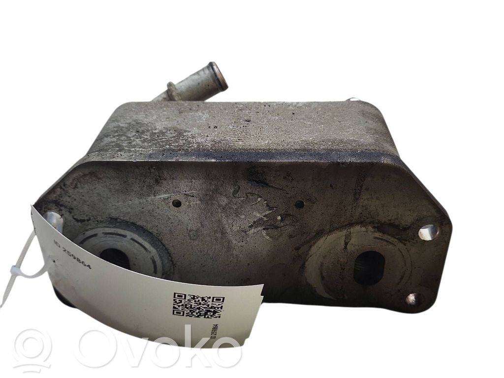 Volvo V40 Radiatore dell’olio del motore 