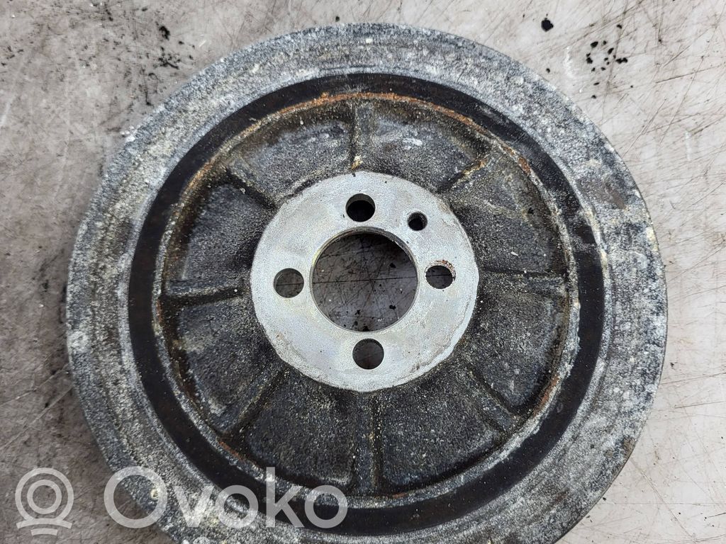 Kampiakselin vauhtipyörä