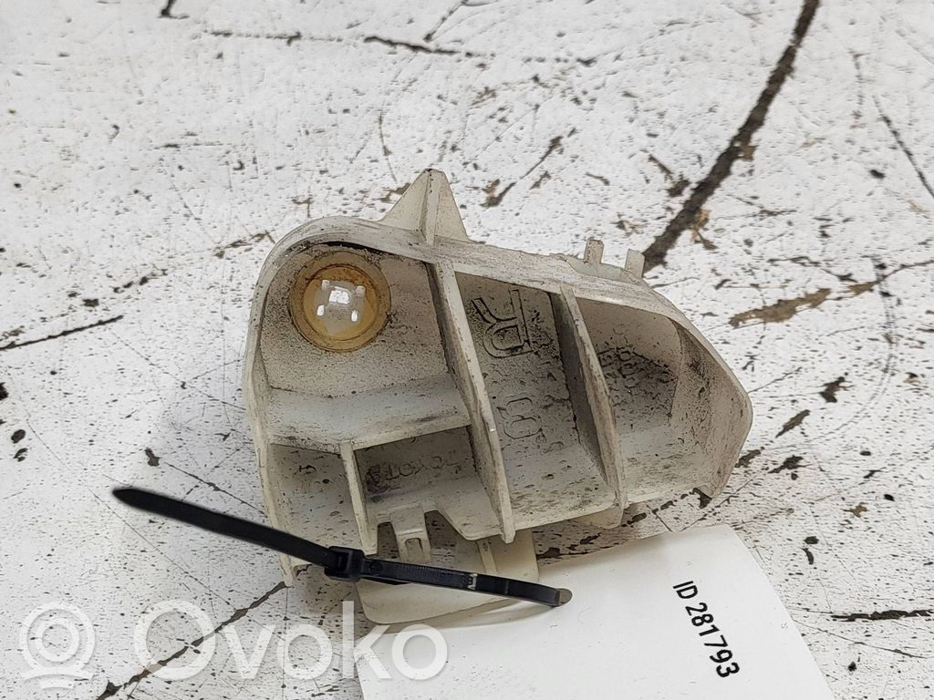 Toyota Yaris Uchwyt / Mocowanie zderzaka tylnego 