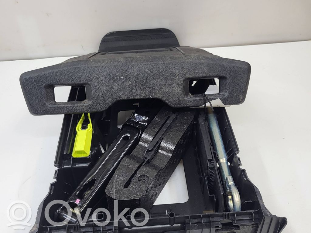 Opel Vivaro Zestaw narzędzi 