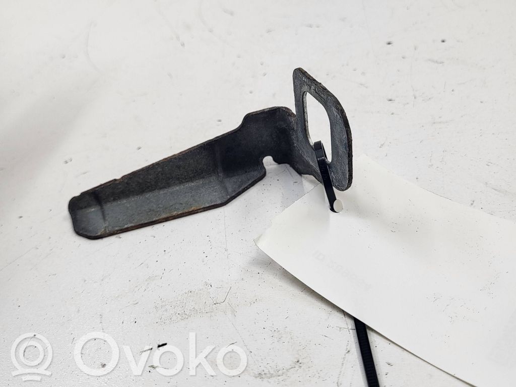 Volvo V60 Front bumper mounting bracket 