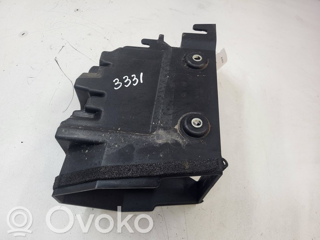 Volvo S90, V90 Bandeja para la caja de la batería