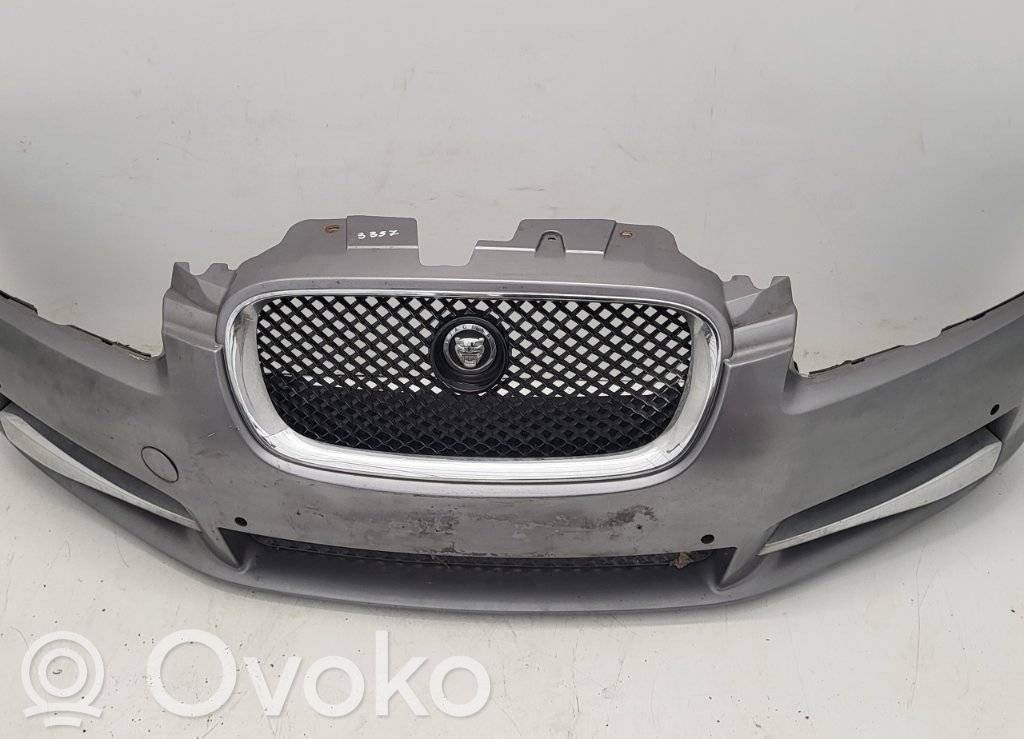 Jaguar XF X250 Zderzak przedni 