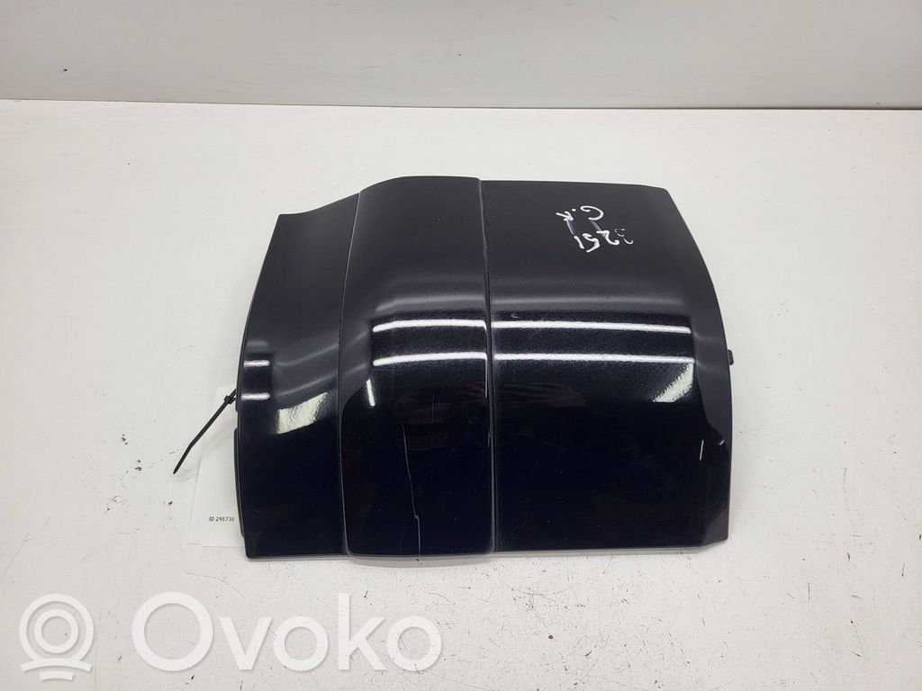 Volkswagen Multivan T5 Coin de pare-chocs arrière