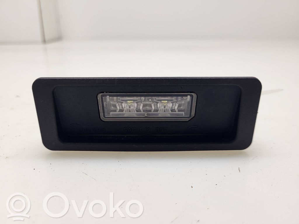 Volvo V40 Éclairage de plaque d'immatriculation