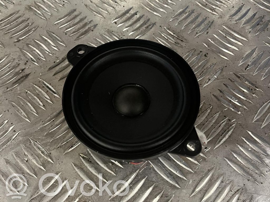 Audi A3 8Y Altavoz de la puerta delantera 
