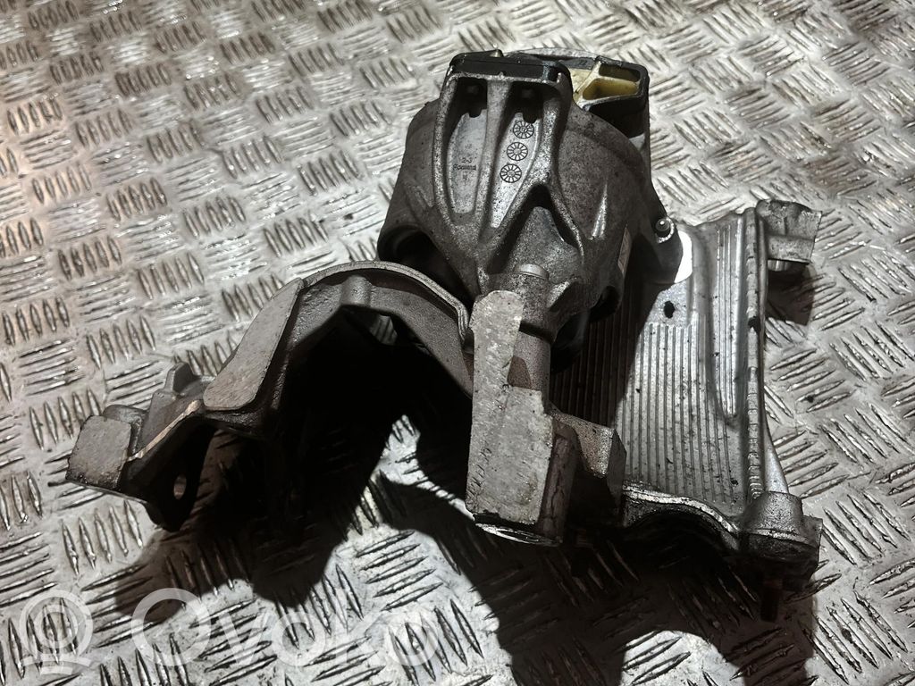 Audi A5 Engine mount vacuum valve 