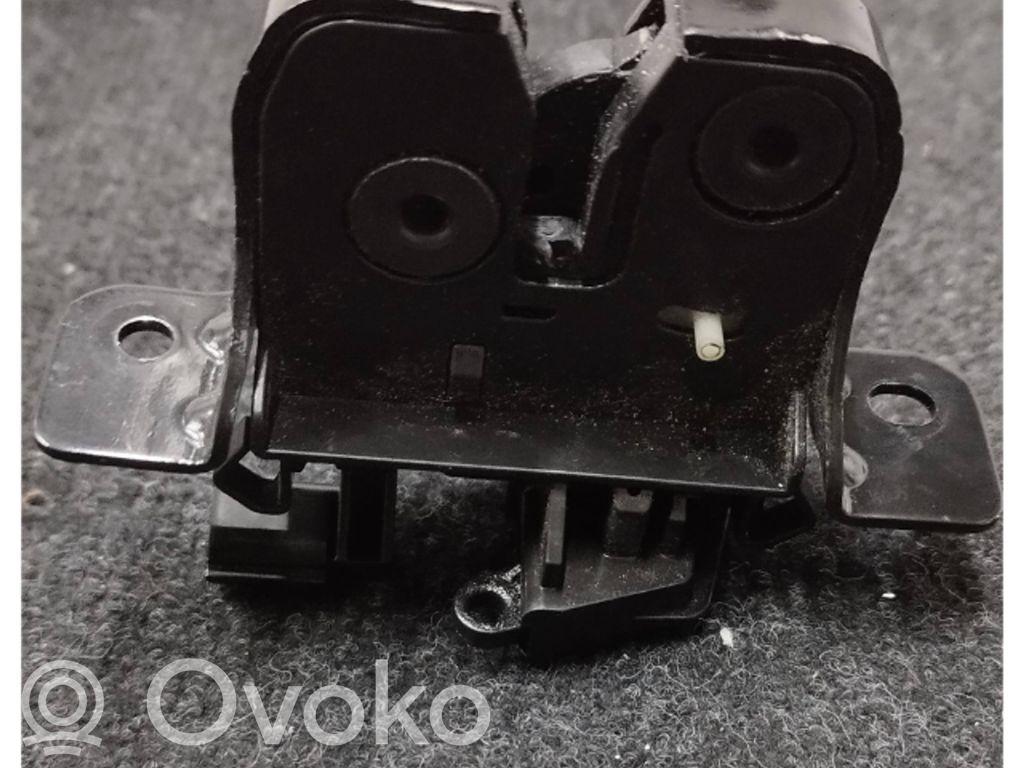 Dacia Dokker Tailgate lock latch 