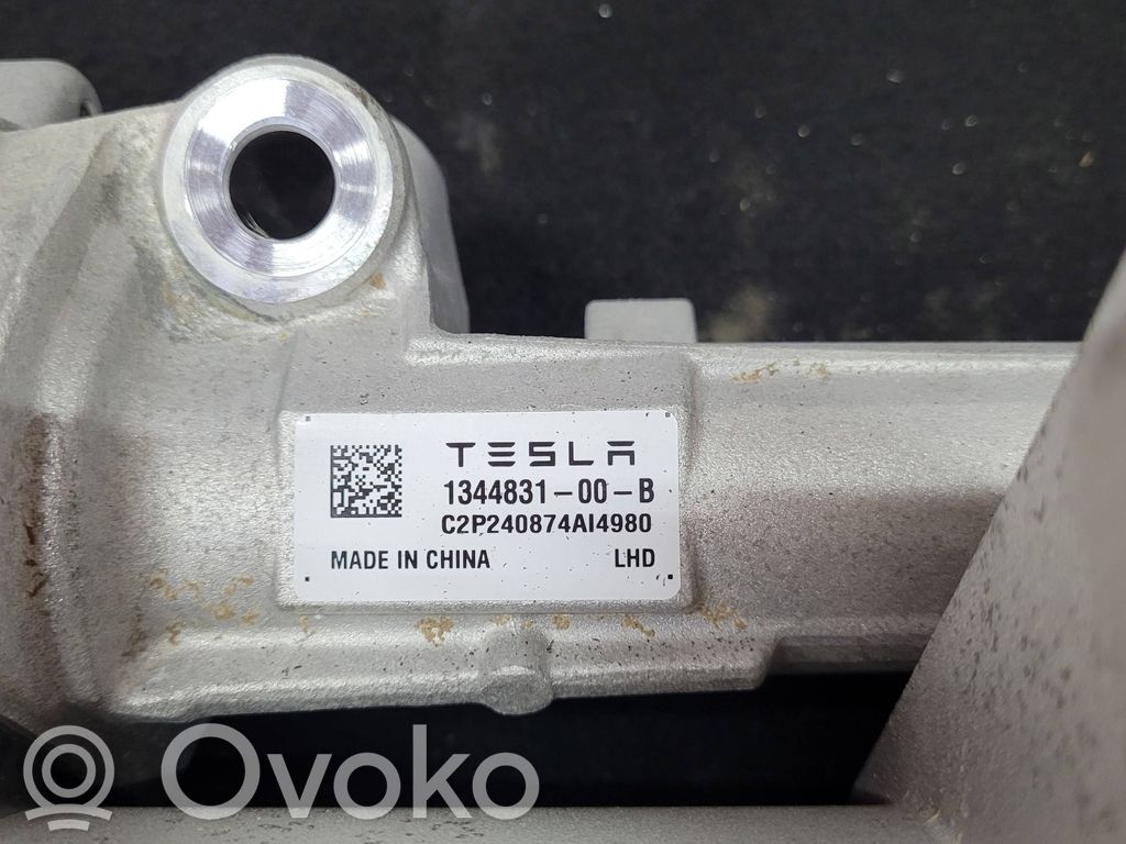 Tesla Model 3 Vairo kolonėle 