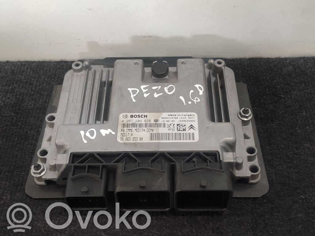 Peugeot 3008 I Engine control unit/module 
