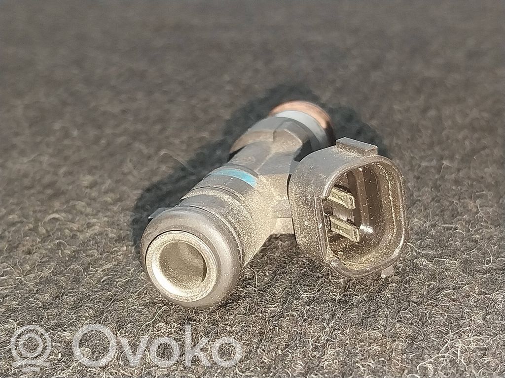 Volkswagen Caddy Inyector de combustible 