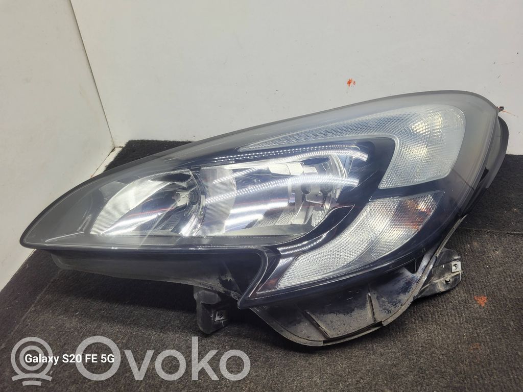 Opel Corsa E Headlight/headlamp 