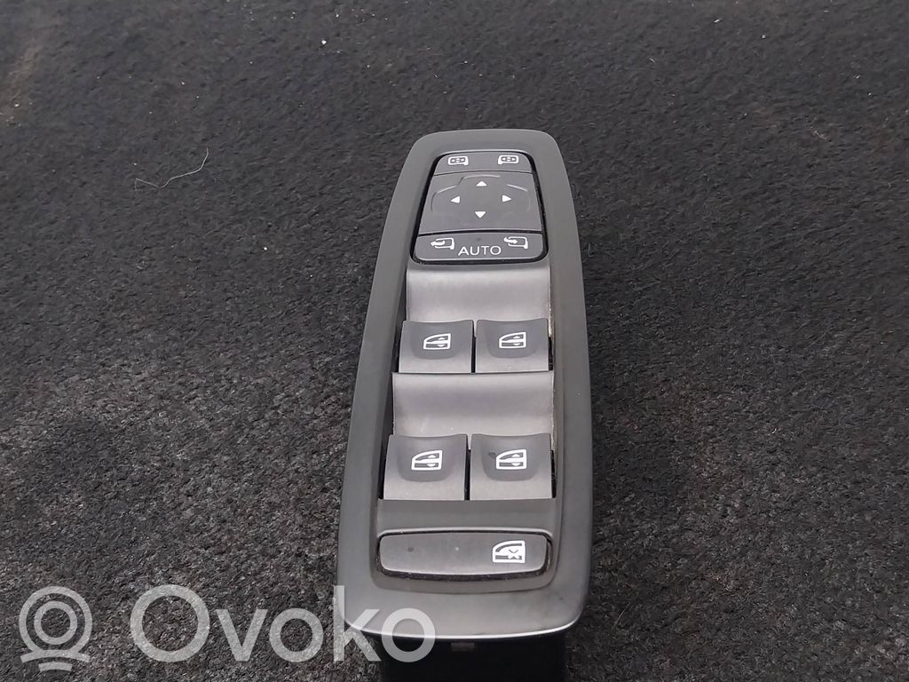 Renault Megane IV Electric window control switch 