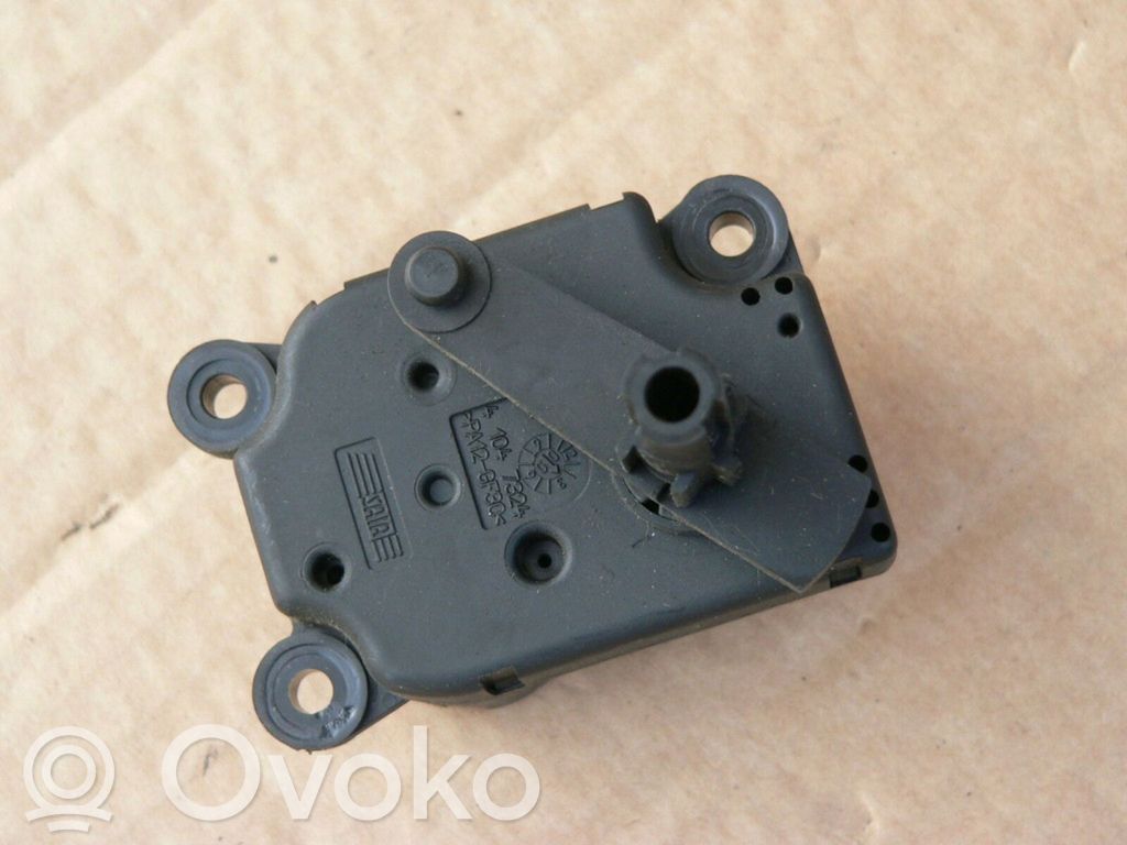 Volvo V70 Moteur / actionneur de volet de climatisation 
