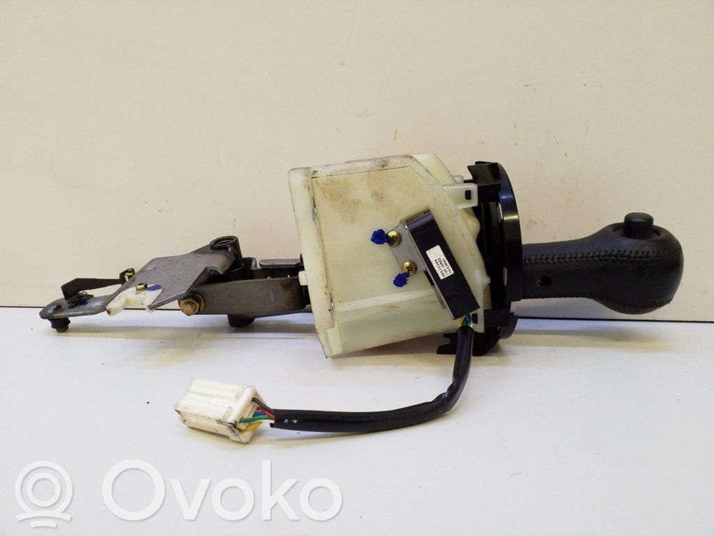 Mitsubishi Outlander Gear shifter/selector 