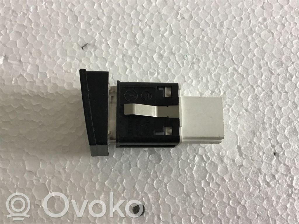 Volkswagen PASSAT B6 ESP (stability program) switch 
