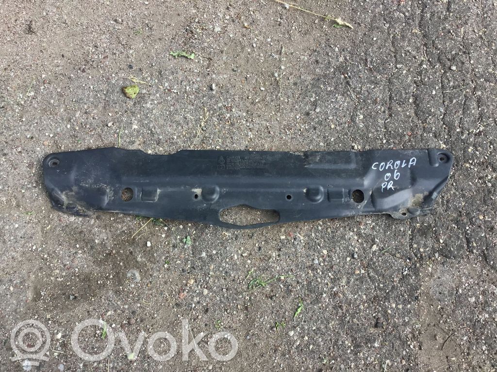 Toyota Corolla E120 E130 Konepellin lukituksen muotolista 