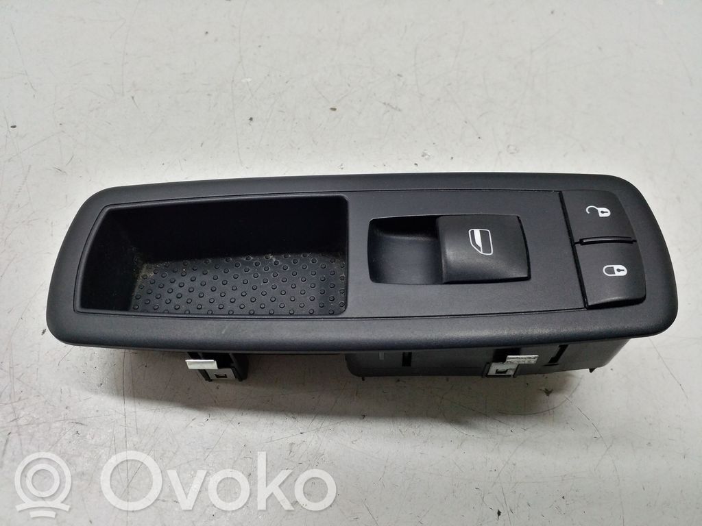 Chrysler Town & Country V Electric window control switch 