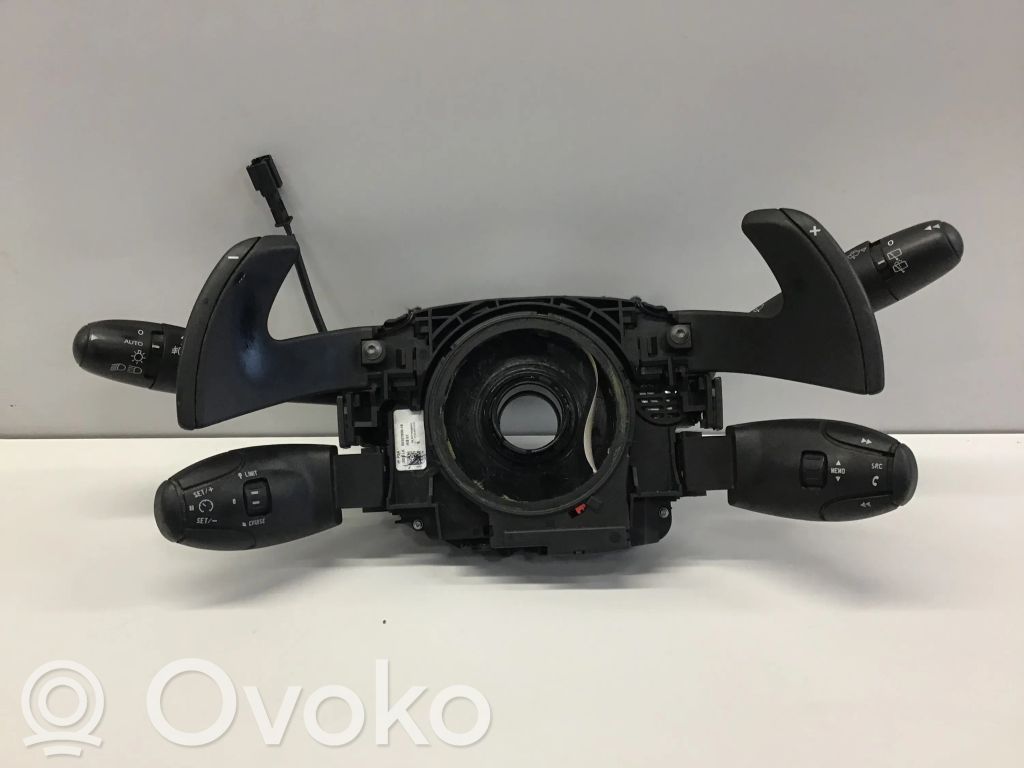 Peugeot 5008 Interruptor/palanca de limpiador de luz de giro 