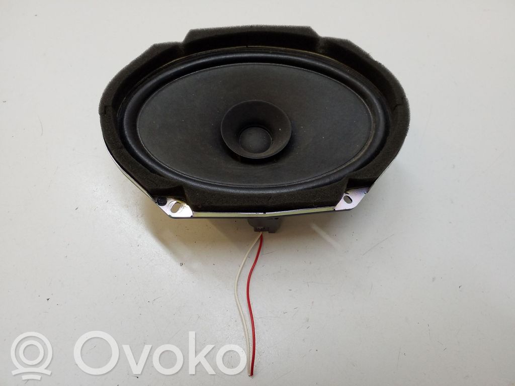 Mazda 5 Etuoven kaiutin 