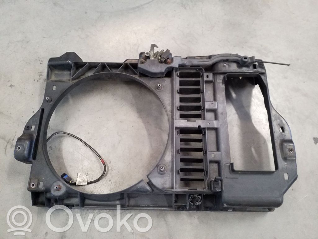 Peugeot 407 Панель радиаторов 