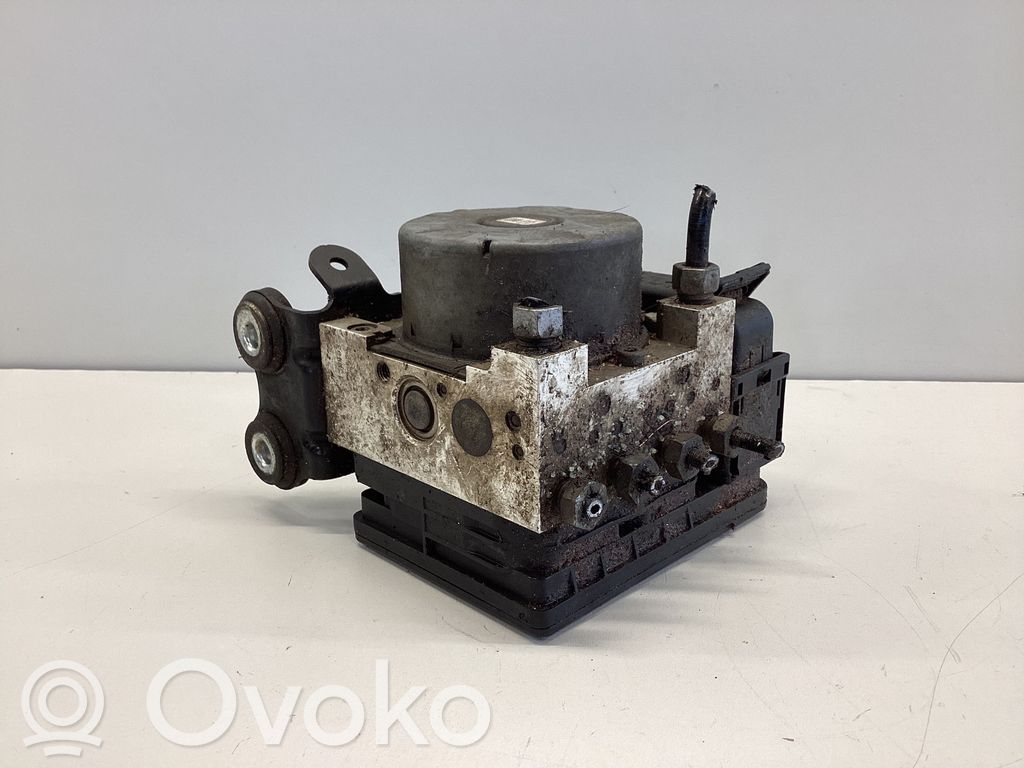 Ford Mondeo MK V ABS-pumppu 