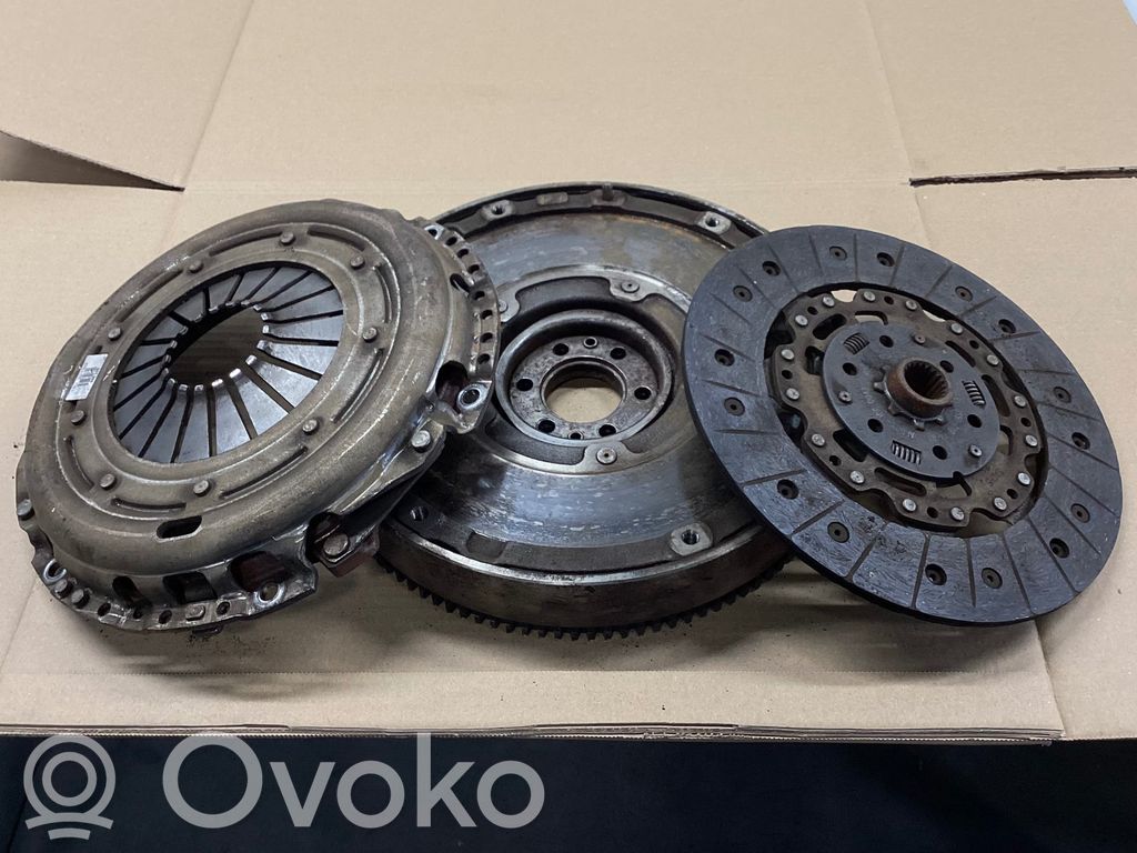 Kit d'embrayage   AV617363CC,AV617550C1B